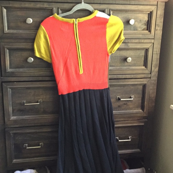 Dress - Picture 2 of 2